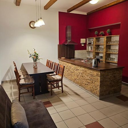 Apartman U Sudu Kobyli Ngoại thất bức ảnh