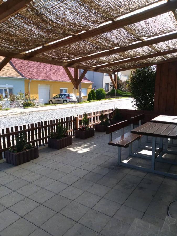Apartman U Sudu Kobyli Ngoại thất bức ảnh